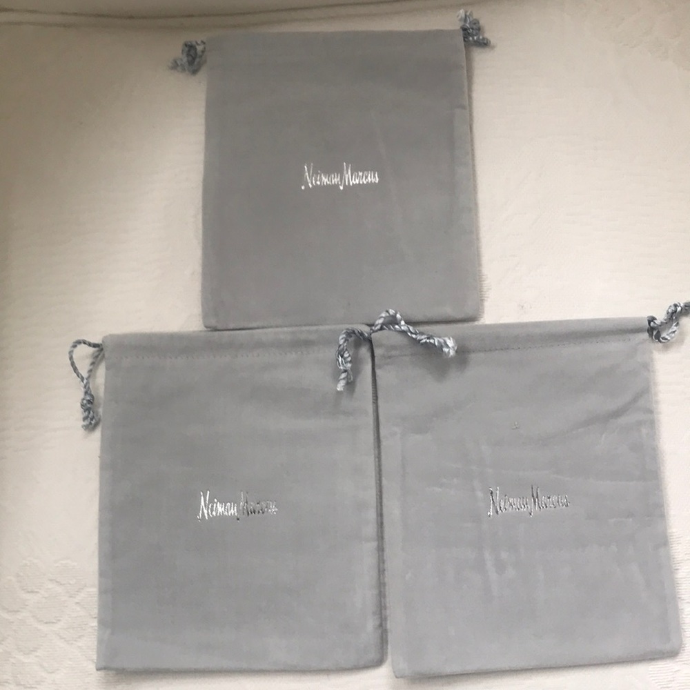 NEIMAN MARCUS JEWELRY BAGS